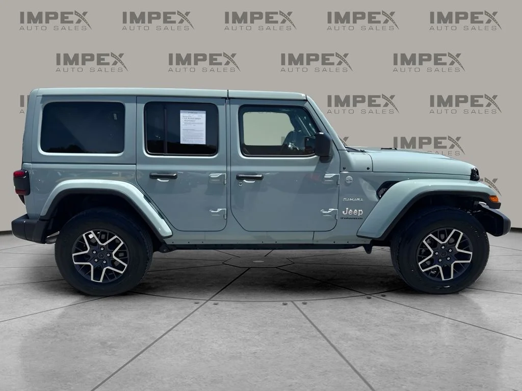 Used 2024 Gray Jeep Sahara image 6