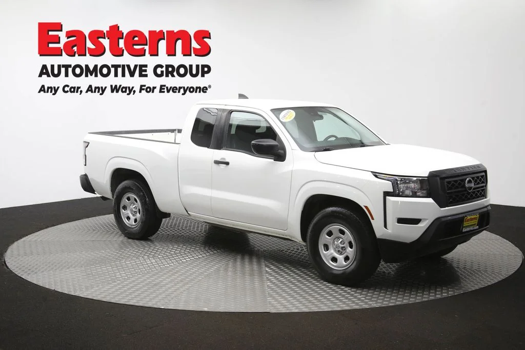 Used 2022 White Nissan S image 49