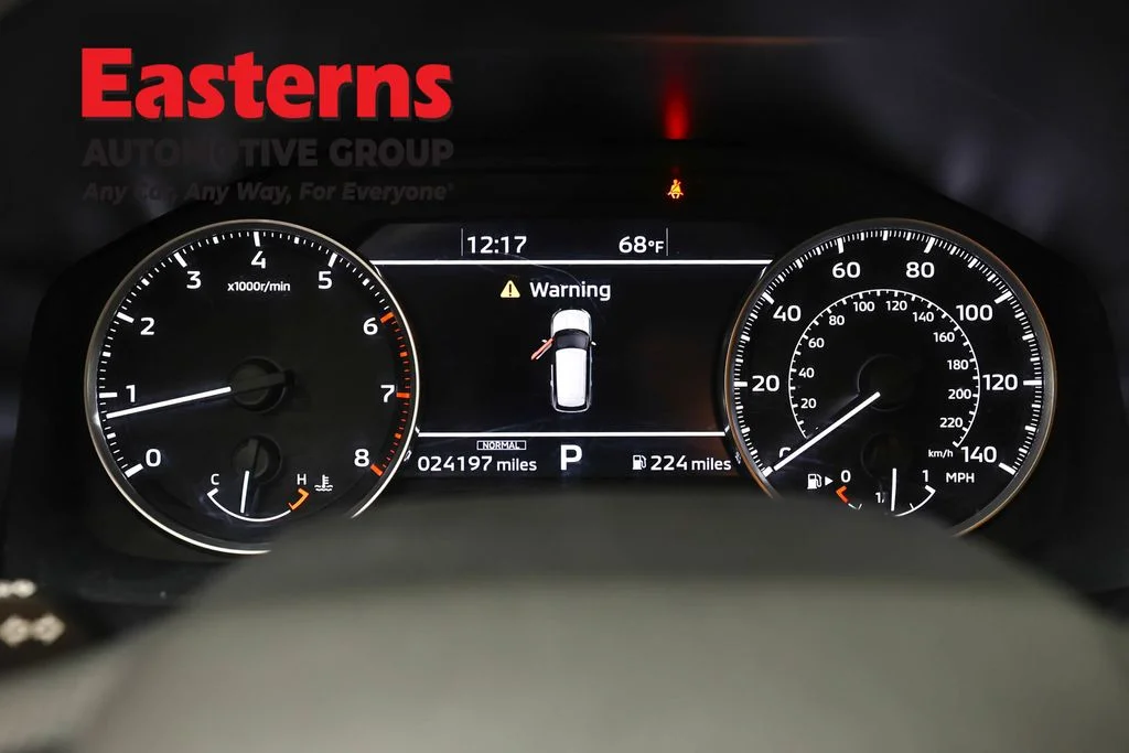 Used 2024 White Mitsubishi SE image 17