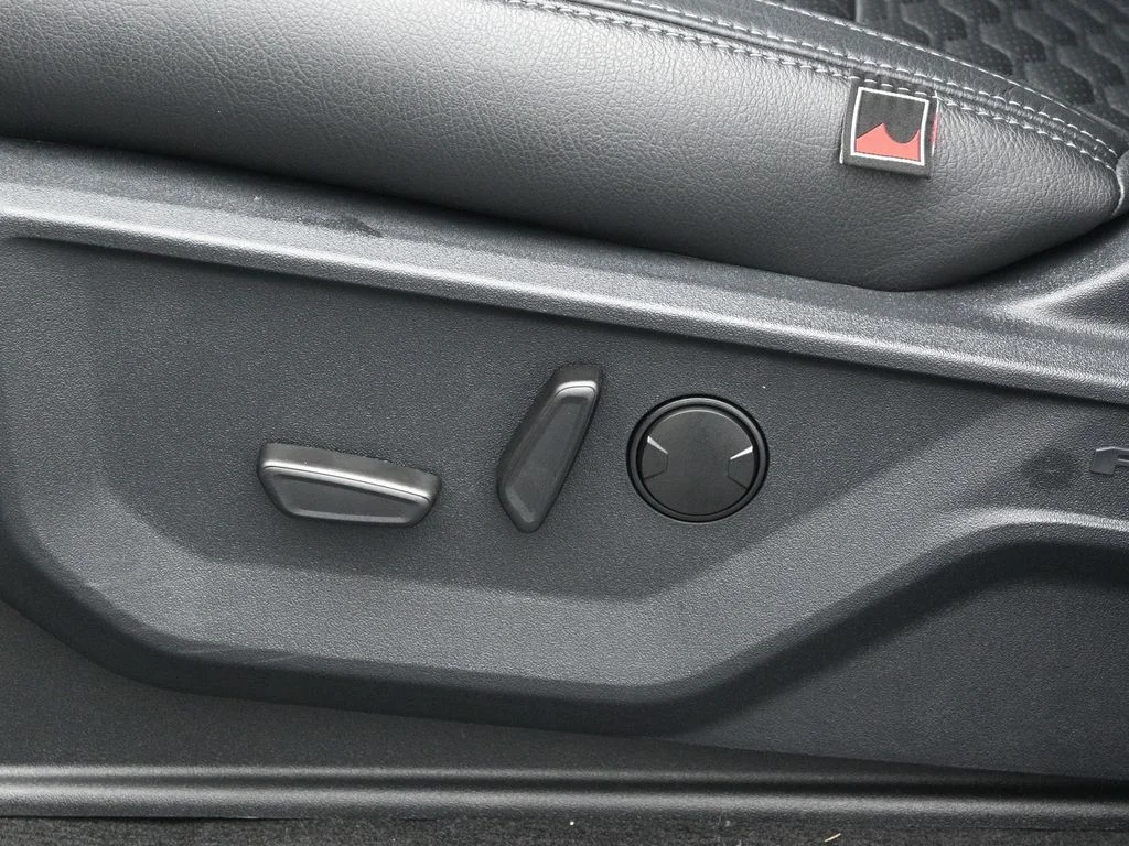 New 2026 Glacier Gray Metallic Tri-Coat Ford Lariat image 9