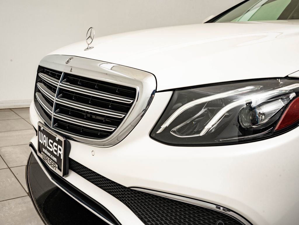 Used 2018 White Mercedes-Benz E 400 Wagon image 3