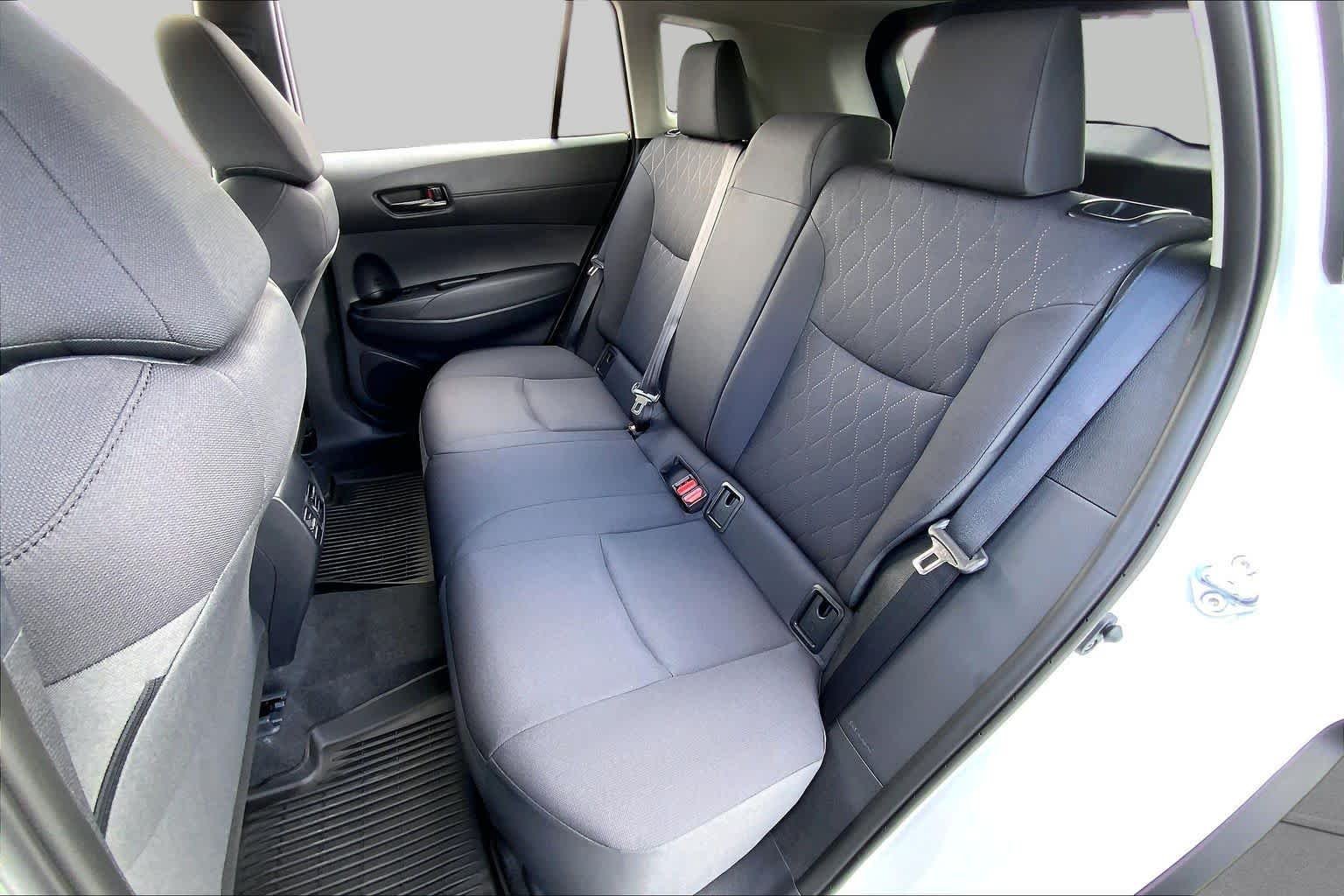 Used 2026 Wind Chill Pearl Toyota LE image 20