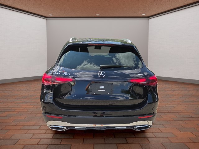 Used 2024 Black Mercedes-Benz GLC 300 image 27