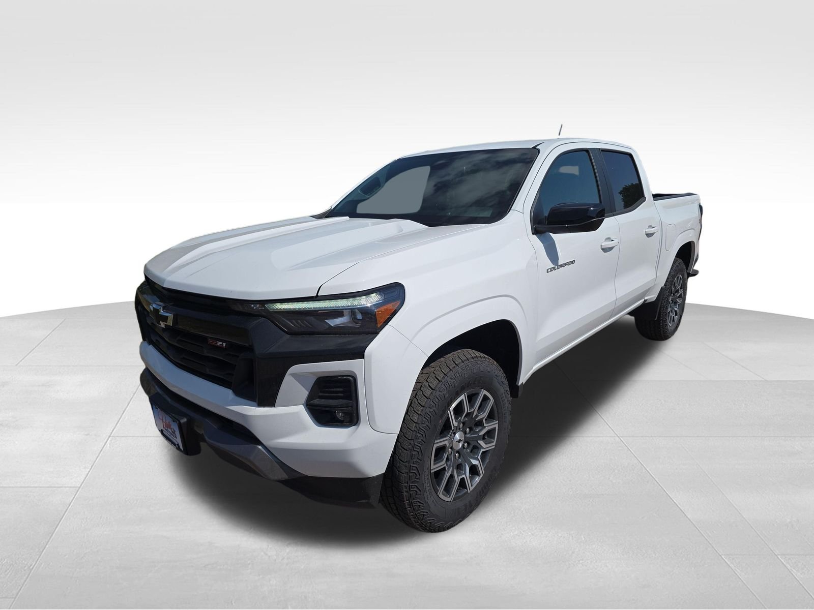 New 2026 Summit White Chevrolet Z71 image 2