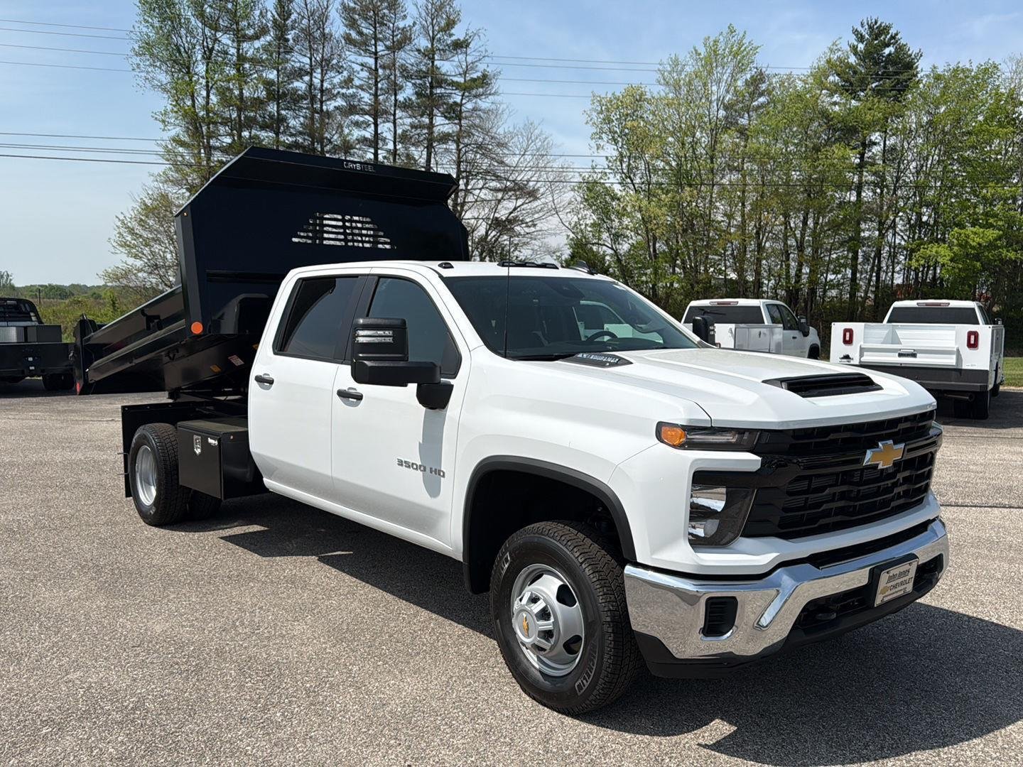 New 2026 Summit White Chevrolet Work Truck image 3