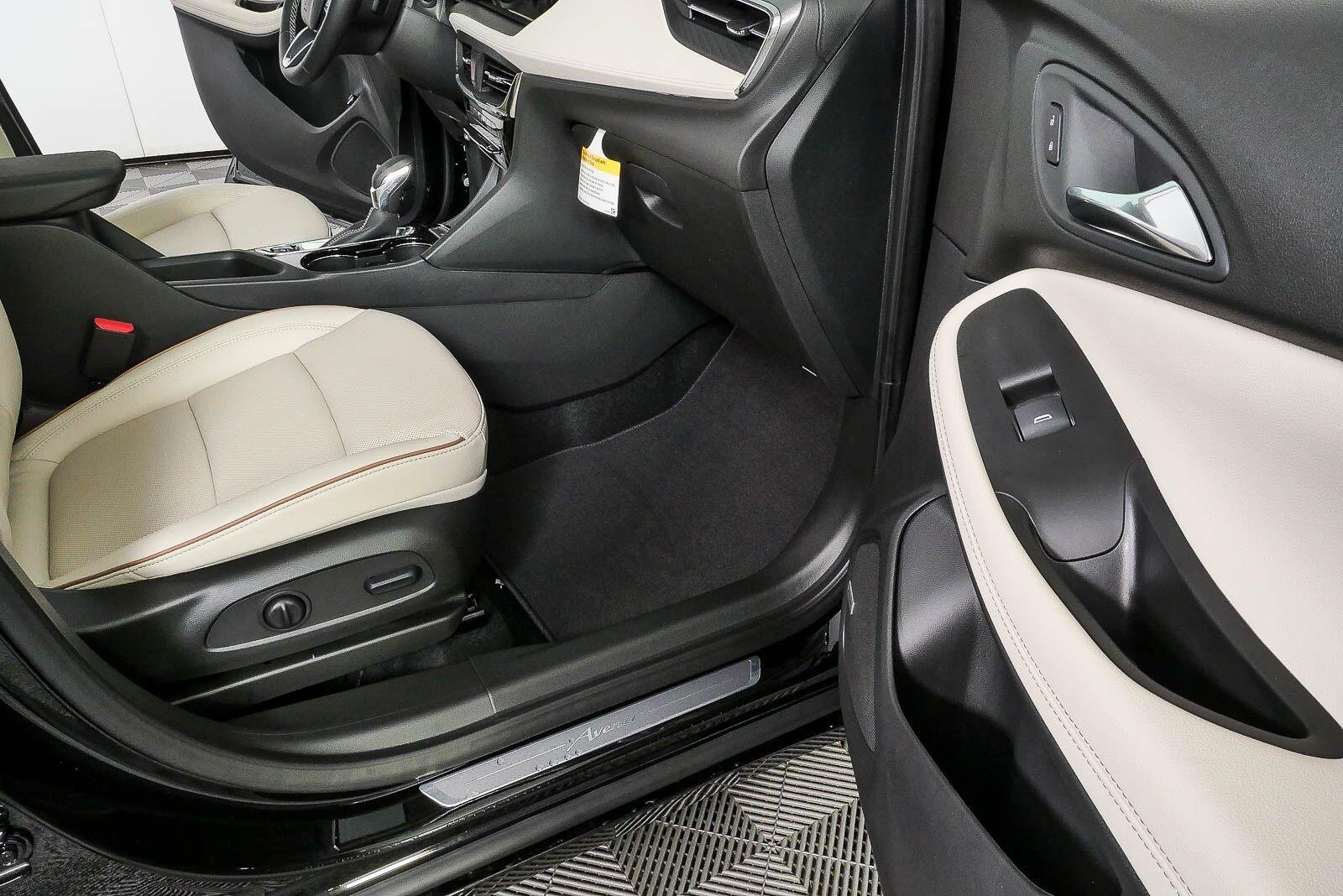 New 2026 Ebony Twilight Metallic Buick Avenir image 24