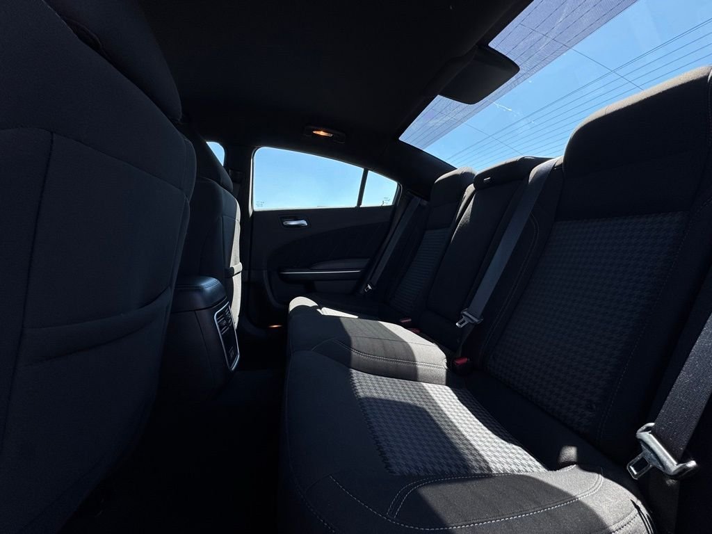 2023 Dodge Charger SXT - Photo 18