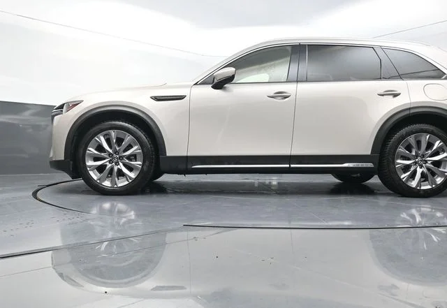 Used 2024 Silver Mazda 3.3 Turbo Premium image 35