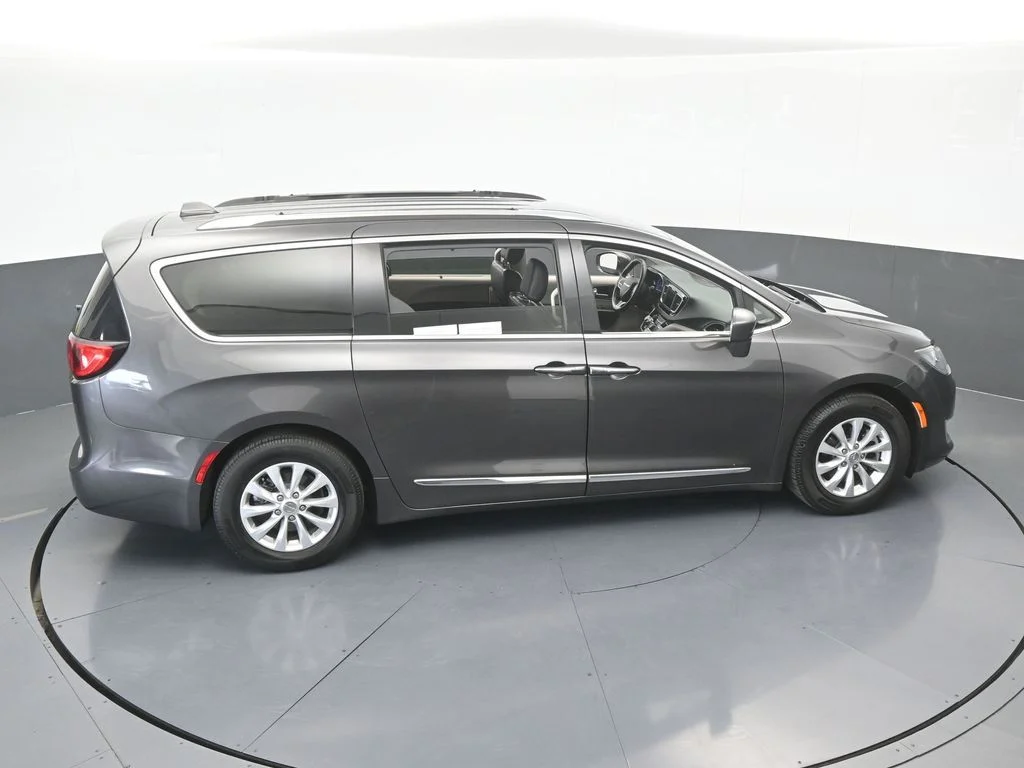 Used 2019 Granite Crystal Metallic Clearcoat Chrysler Touring L image 56