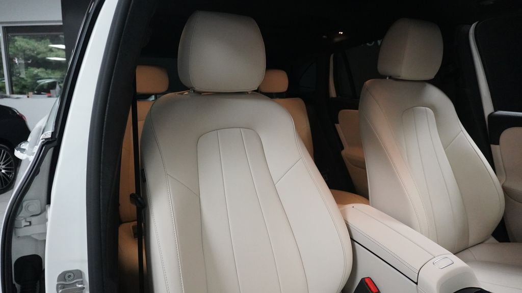 Certified Used 2026 White Mercedes-Benz GLA 250 image 43