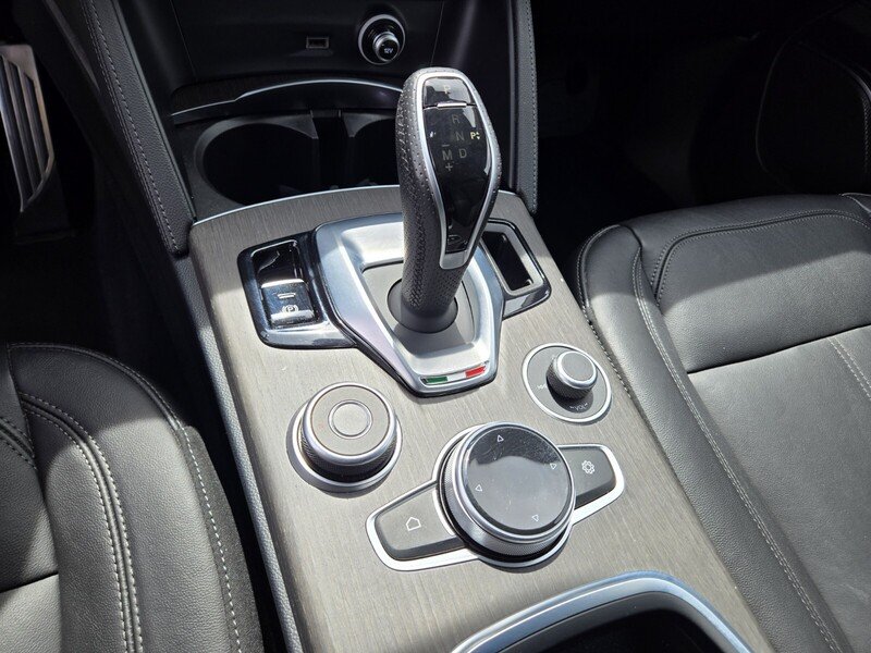 Used 2022 White Alfa Romeo TI AWD image 22