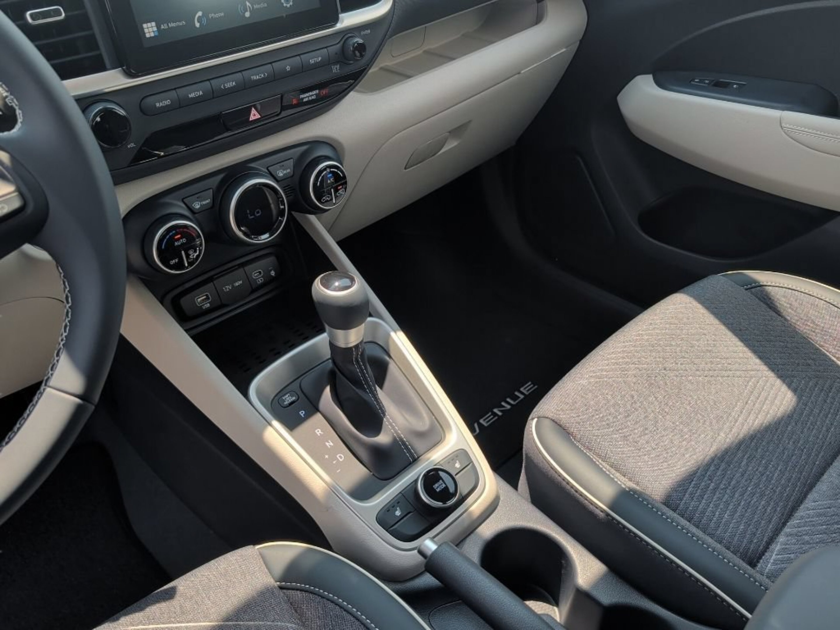 New 2026 Denim w/White Roof Hyundai SEL image 35