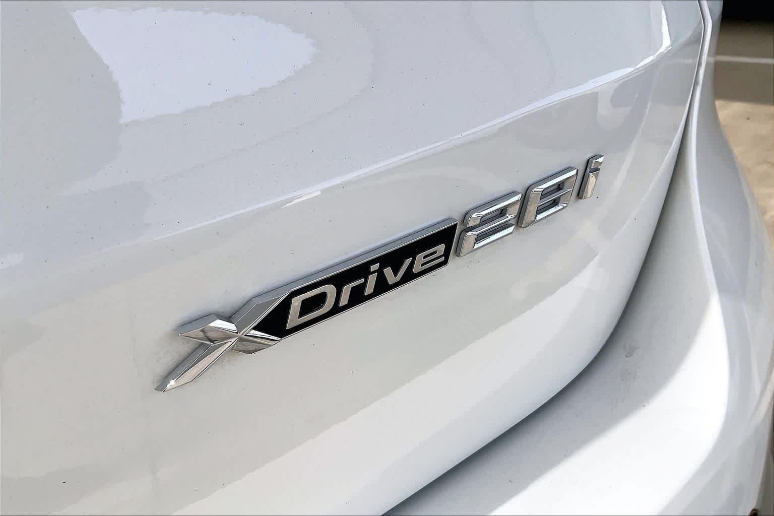 Used 2023 Alpine White BMW xDrive28i image 10
