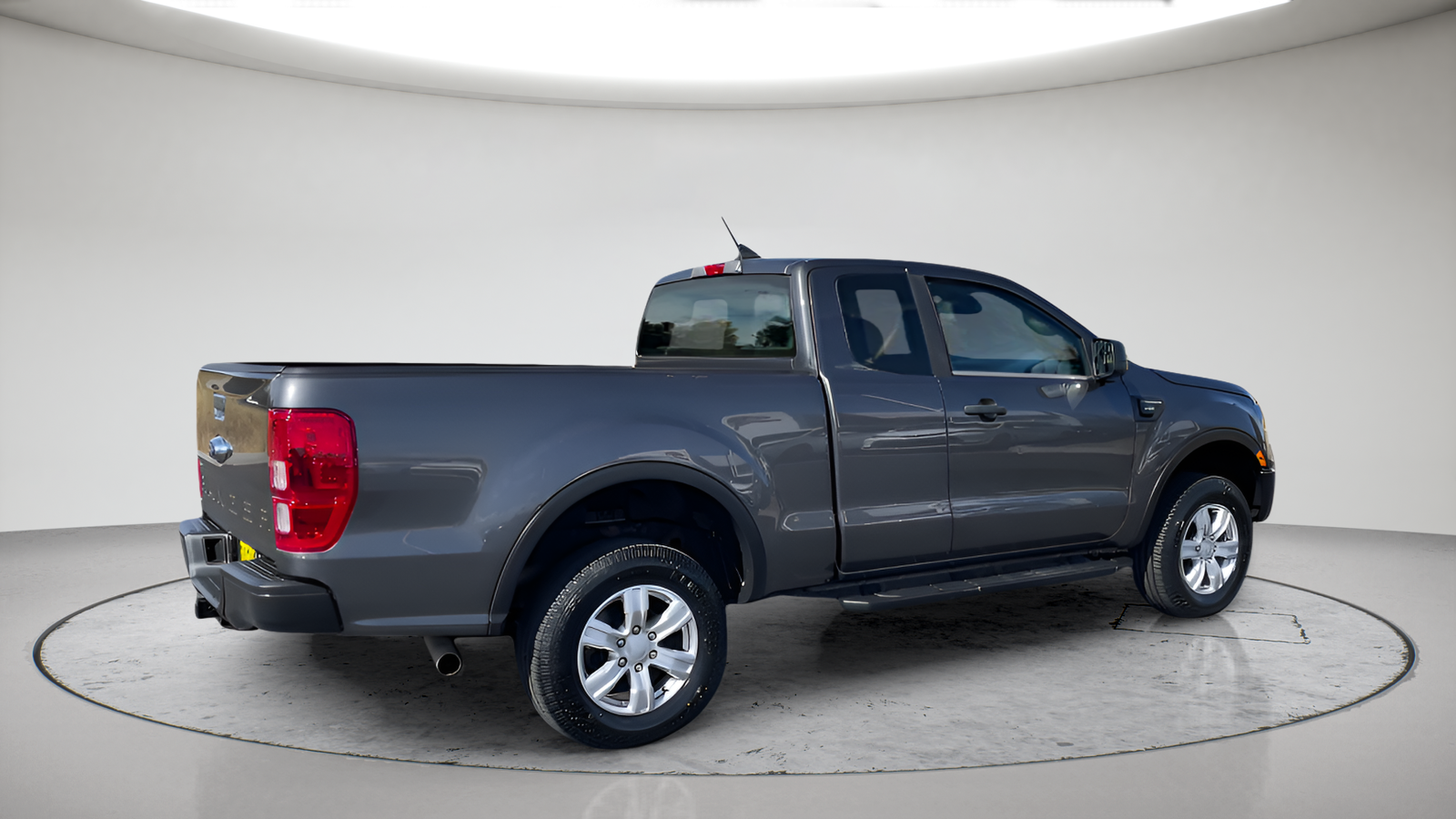 Used 2020 Magnetic Ford XL image 6
