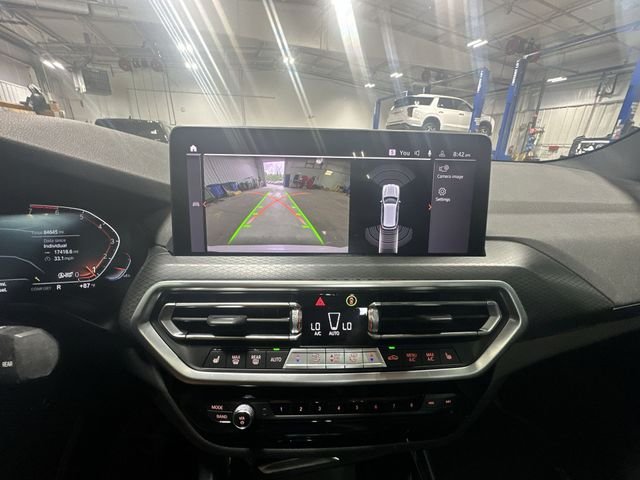 Used 2022 White BMW sDrive30i image 29