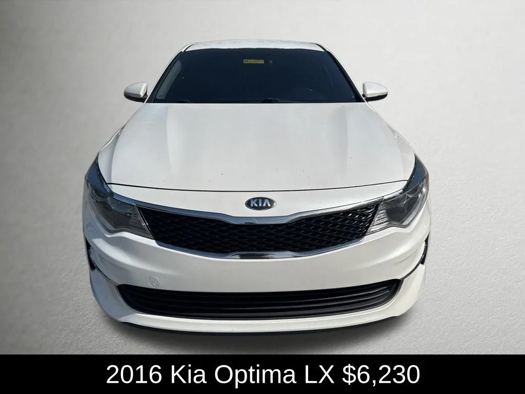 Used 2016 White Kia LX image 8
