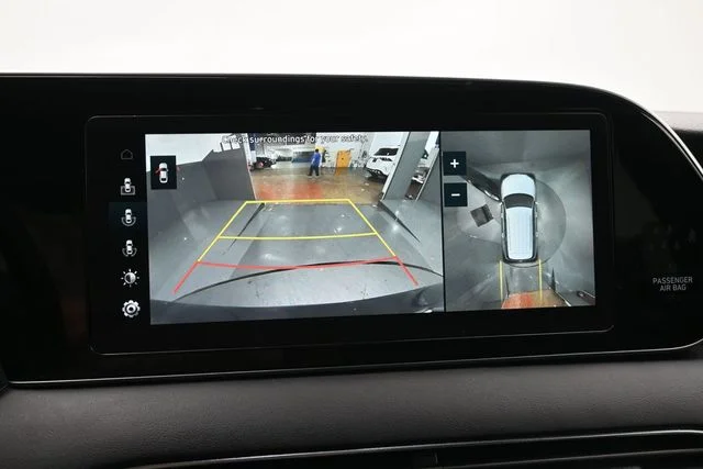 Used 2020 Steel / Graphite Hyundai Limited image 17
