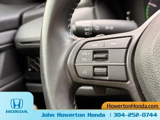 Used 2023 White Honda EX-L image 18
