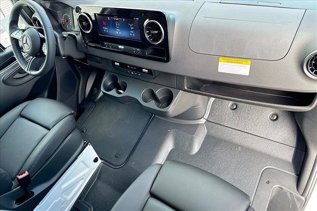 New 2026 Arctic White Mercedes-Benz  image 51