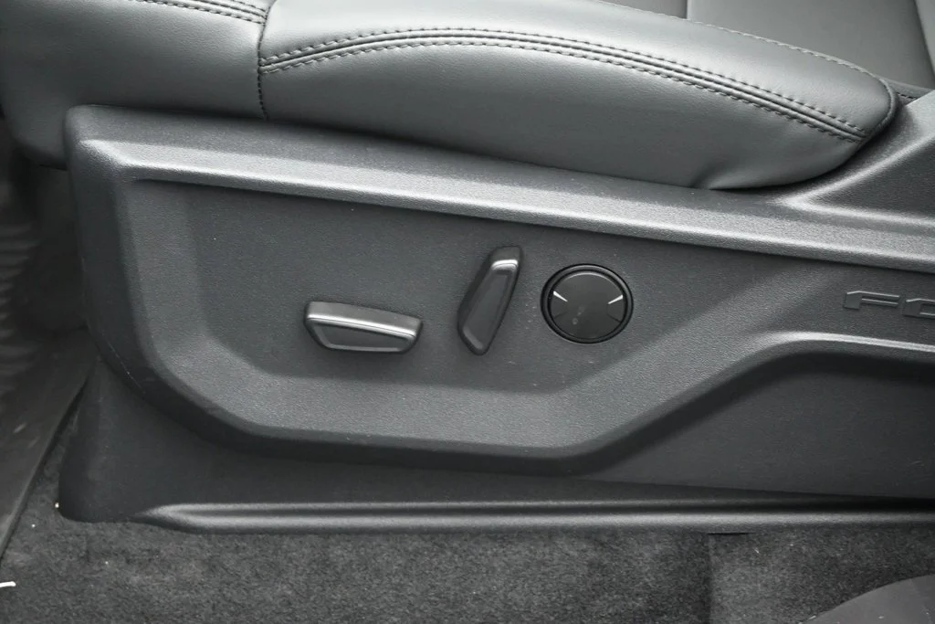 New 2027 Agate Black Metallic Ford Active image 9