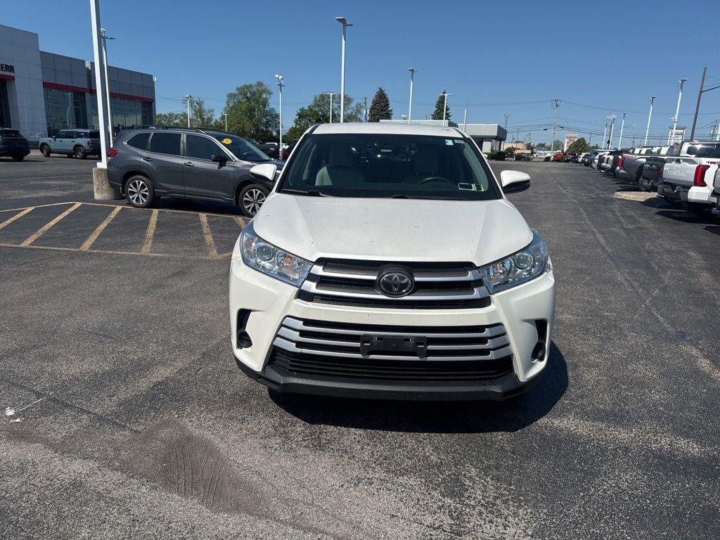 Used 2019 Blizzard Pearl Toyota LE image 4