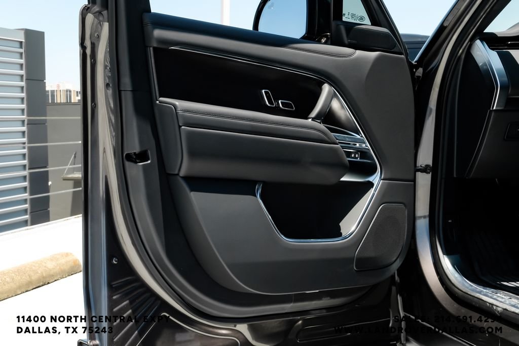 New 2026 Charente Grey Prem Met Land Rover SE image 41