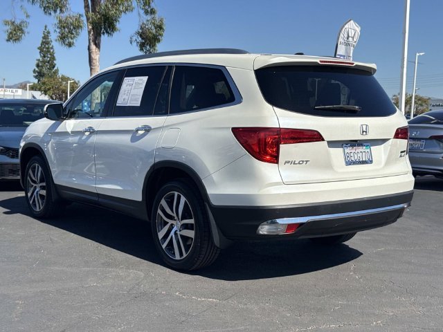 Certified Used 2018 White Honda Touring image 3