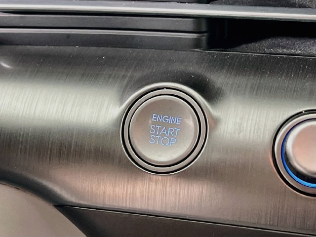 2025 Hyundai Kona SEL - Photo 13