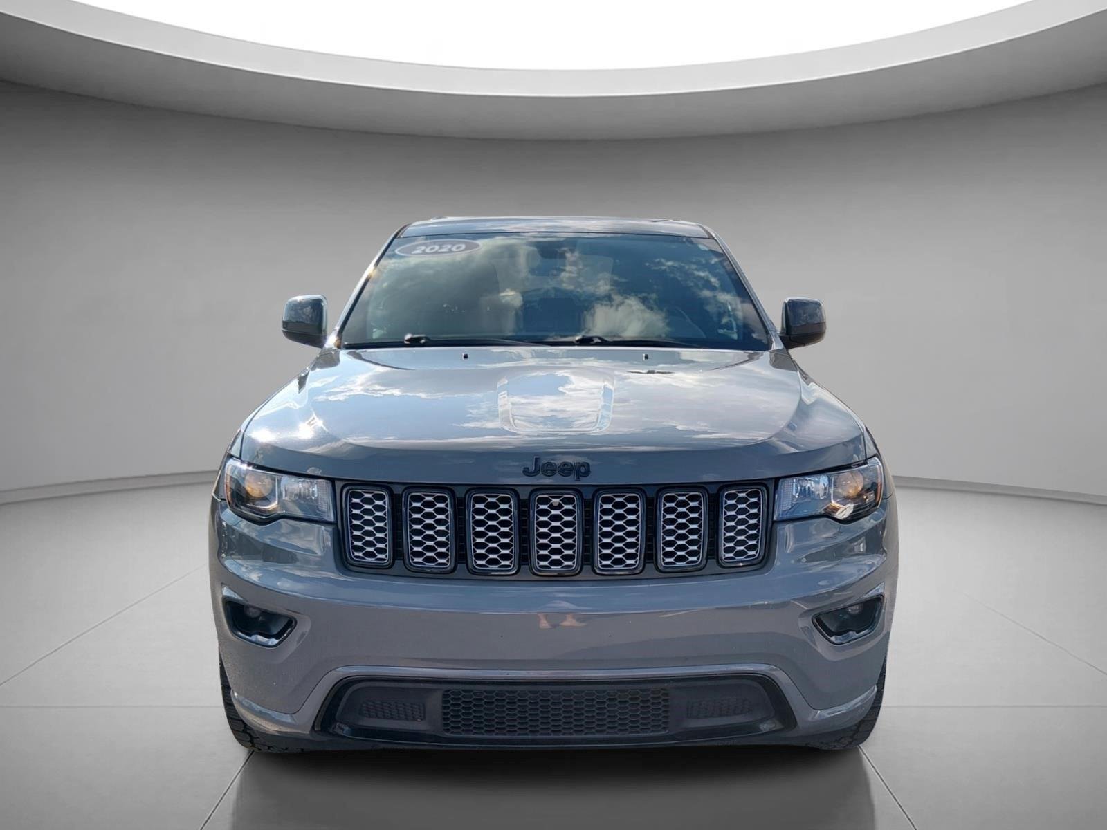 Used 2020 Sting-Gray Clearcoat Jeep Altitude image 8