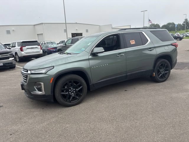 Used 2022 Chevrolet Traverse 1LT with VIN 1GNERGKWXNJ145688 for sale in Kansas City