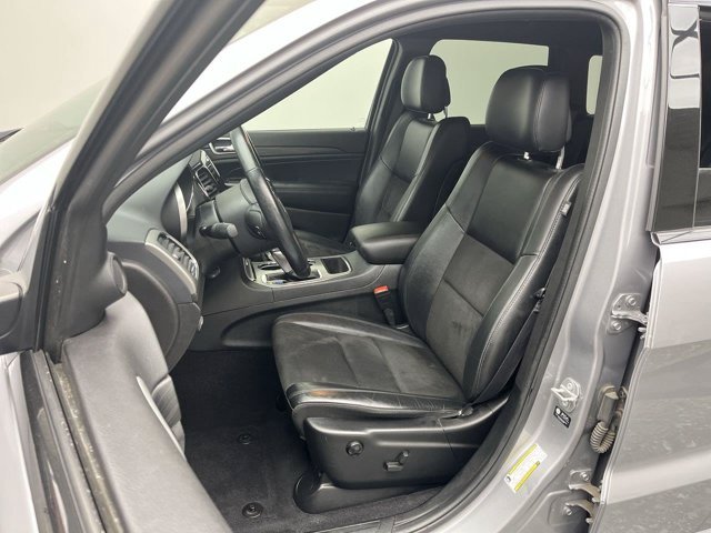 Used 2021 Billet Silver Metallic Clearcoat Jeep Laredo X image 9