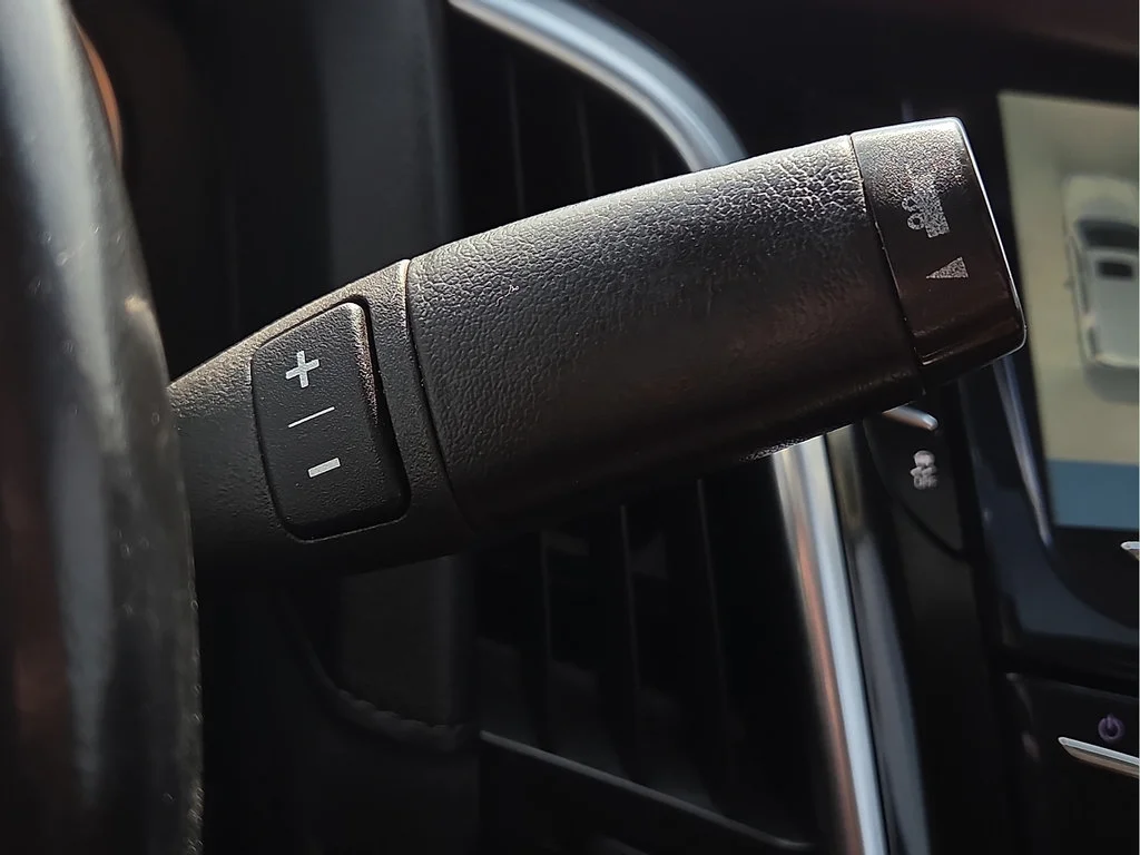 Used 2020 BLACK RAVEN Cadillac Premium Luxury image 20