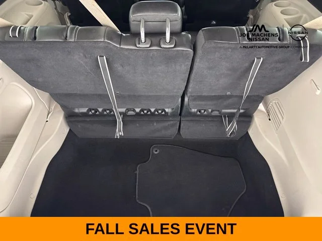 Used 2023 White Chrysler Touring L image 34