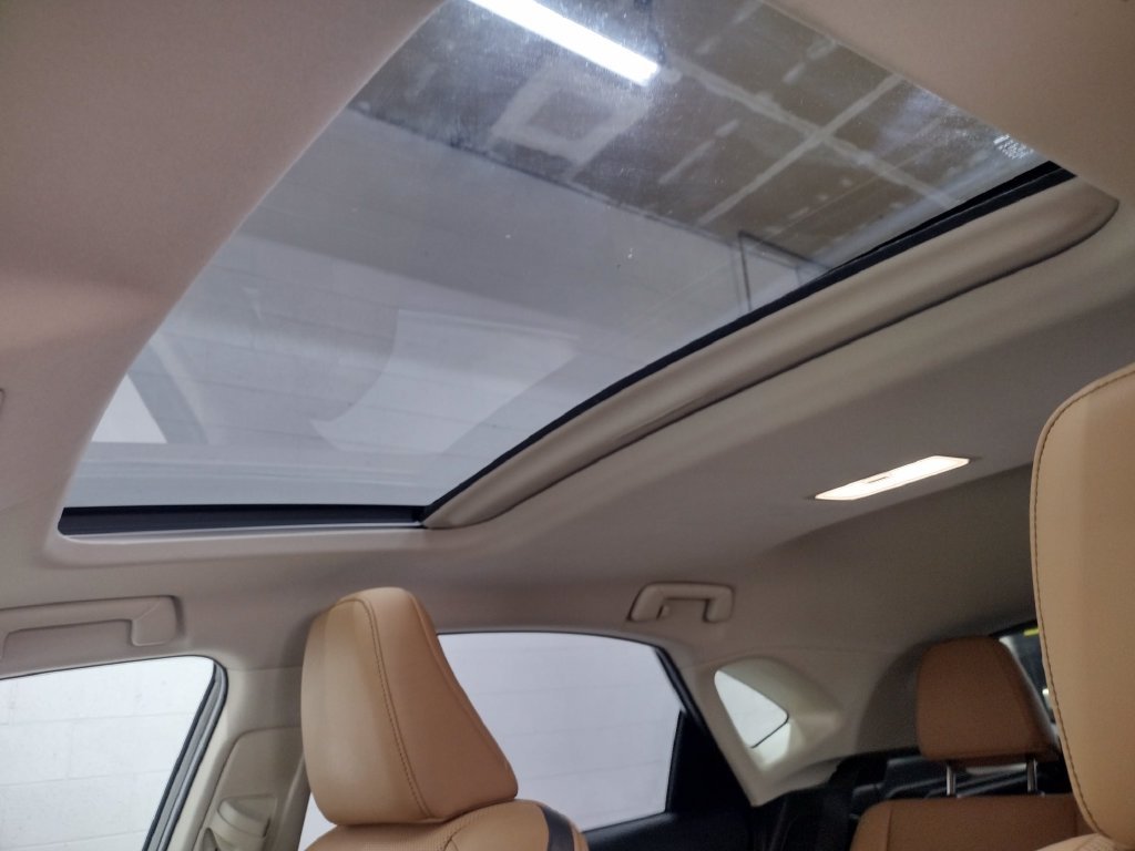 Used 2017 Silver Lexus 200t image 24