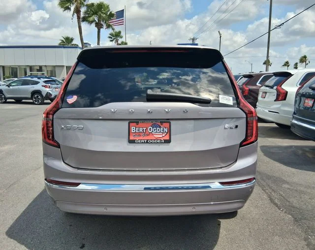 New 2026 Aurora Silver Volvo Plus image 5