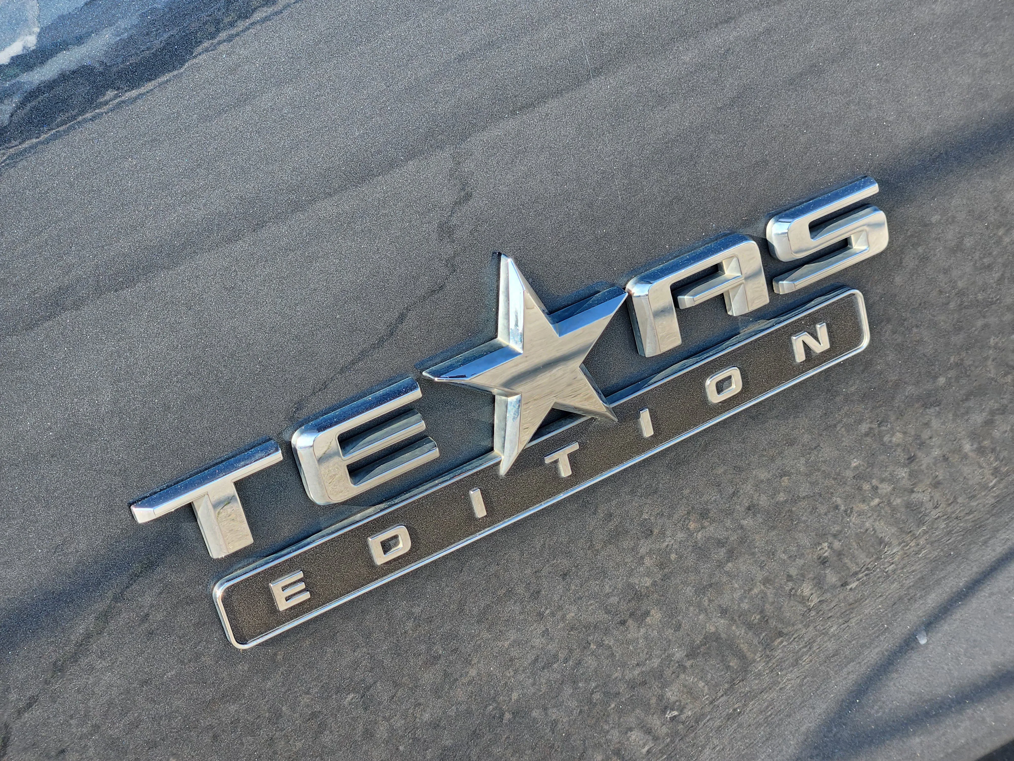 Used 2020 Shadow Gray Metallic Chevrolet LT Texas Edition image 14