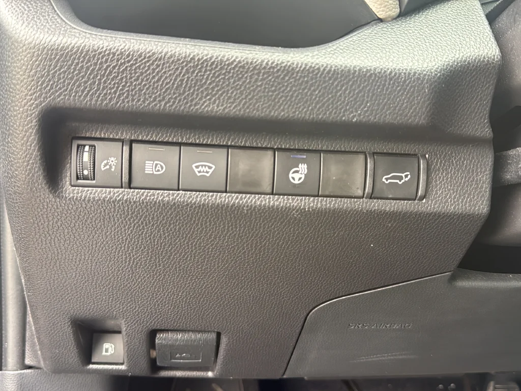 Used 2025 Blue Toyota XLE Premium image 24