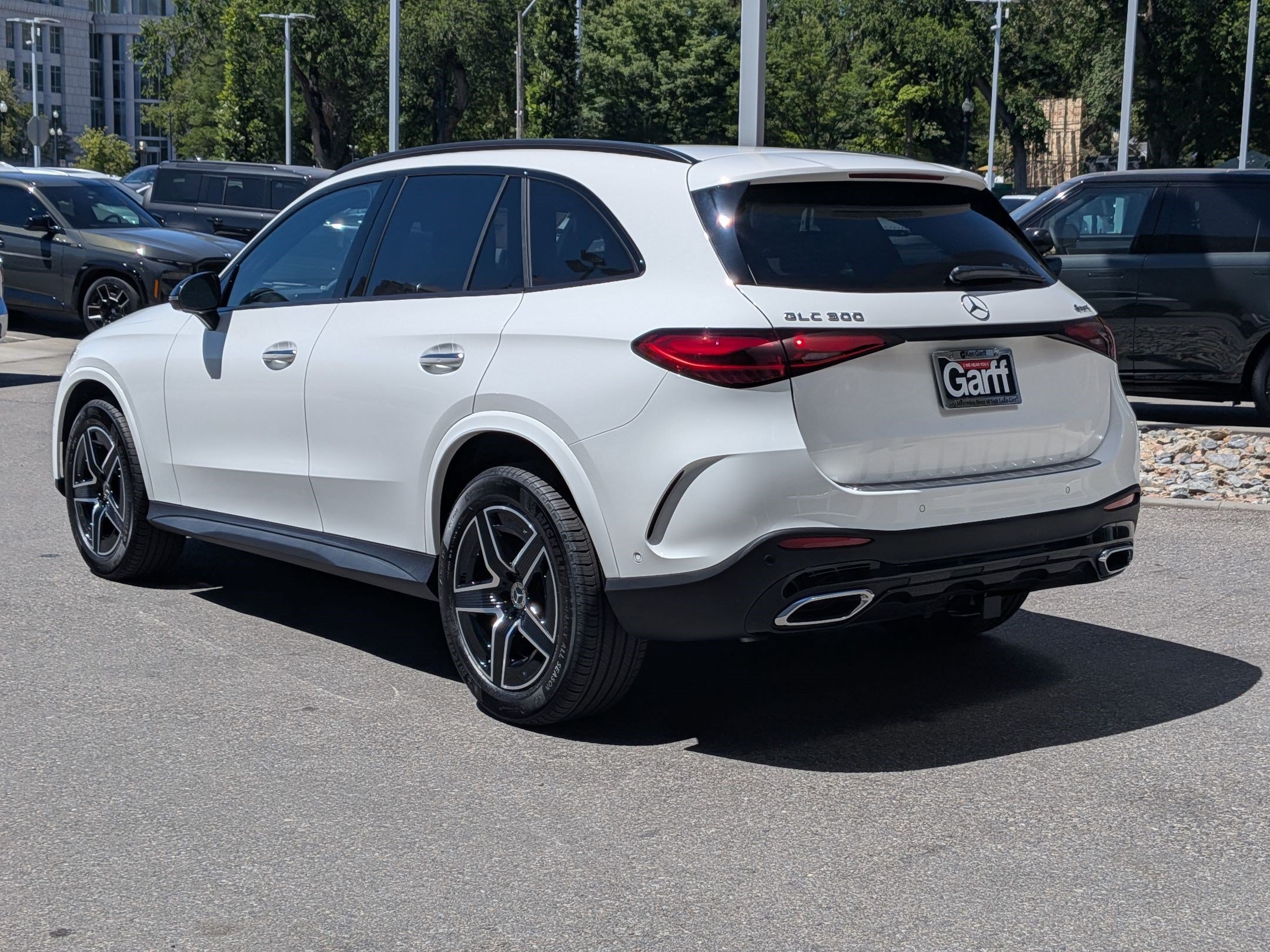 New 2026 Polar White Mercedes-Benz GLC 300 image 22