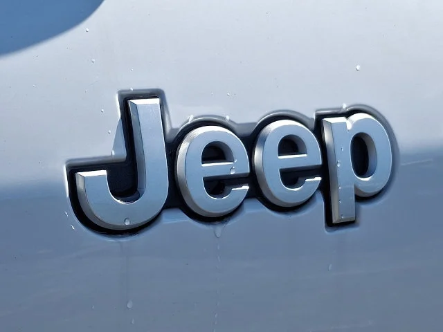 New 2026 White Jeep Laredo image 20