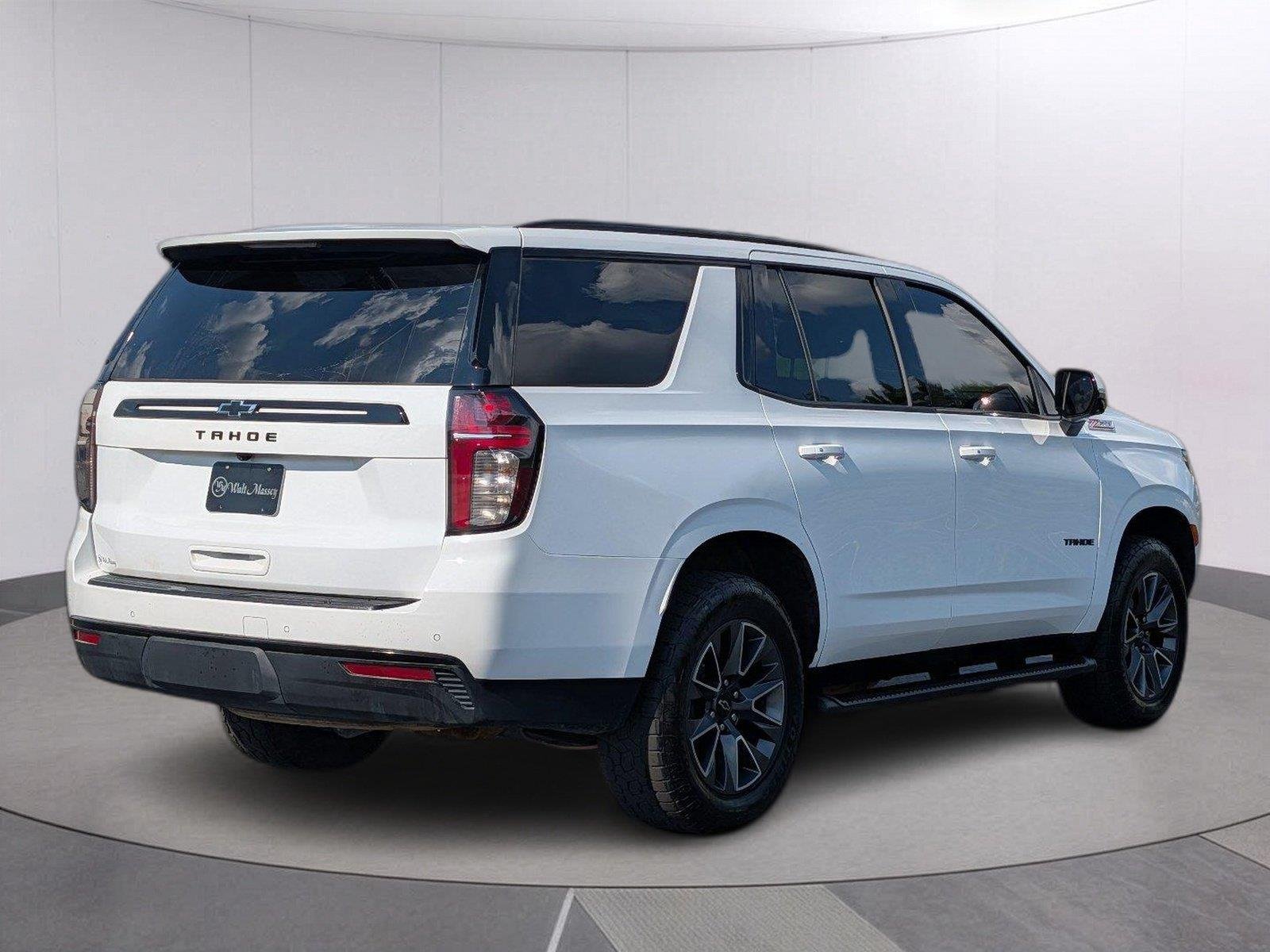 Used 2023 Summit White Chevrolet Z71 image 5