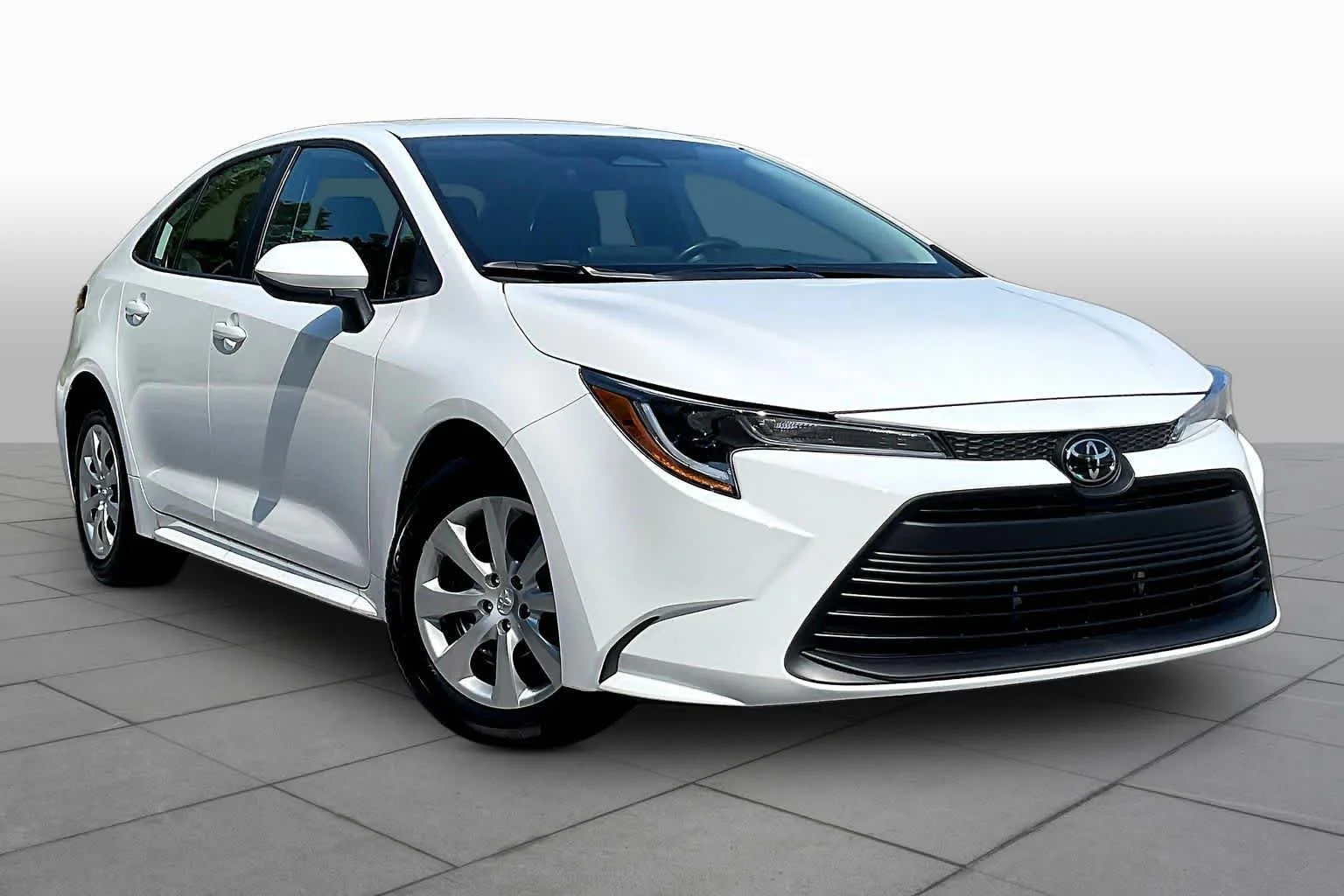 Used 2026 Ice Cap Toyota LE image 3