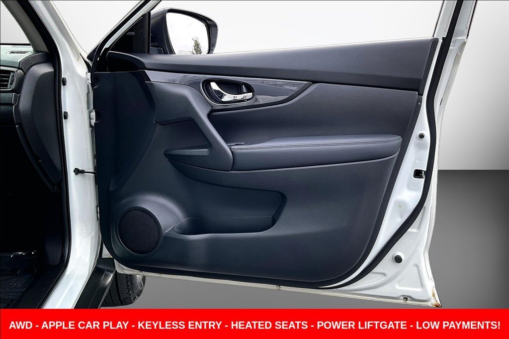 Used 2019 White Nissan SV image 33