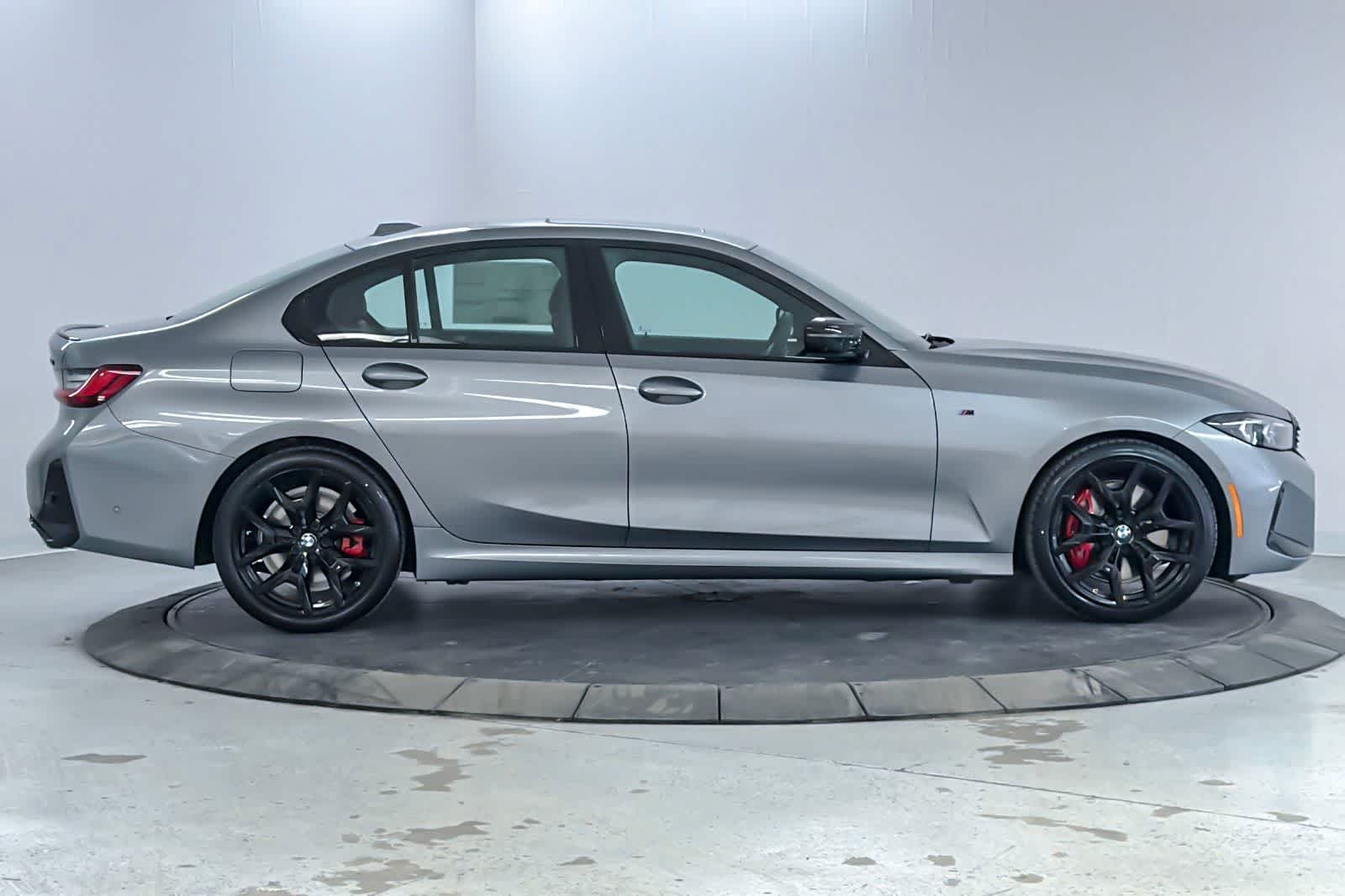 New 2026 Skyscraper Grey Metallic BMW M340i image 8