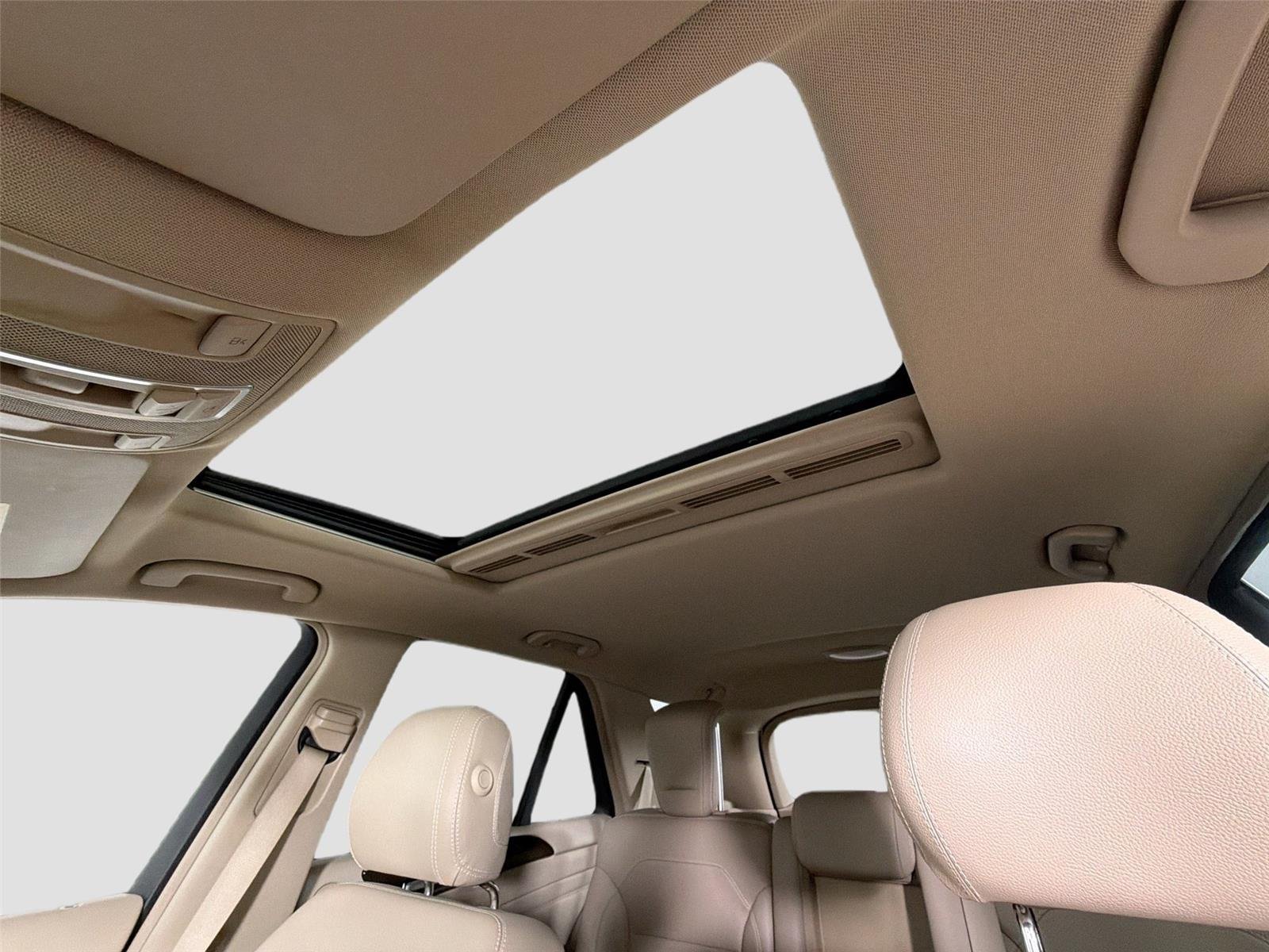 Used 2014 Polar White Mercedes-Benz ML 350 image 20