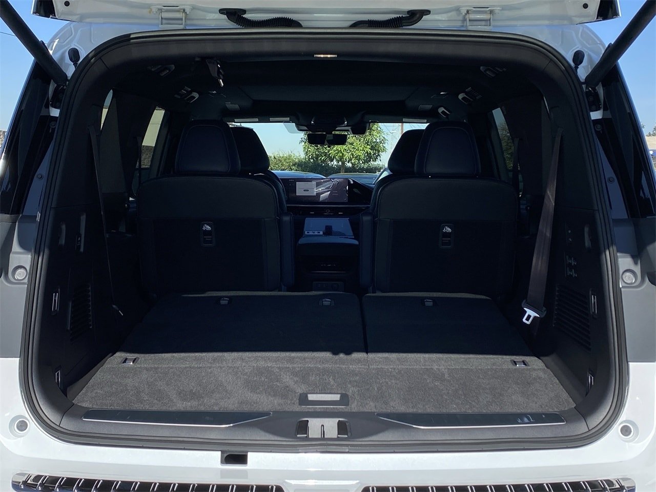 2026 INFINITI QX80 Sport - Photo 13