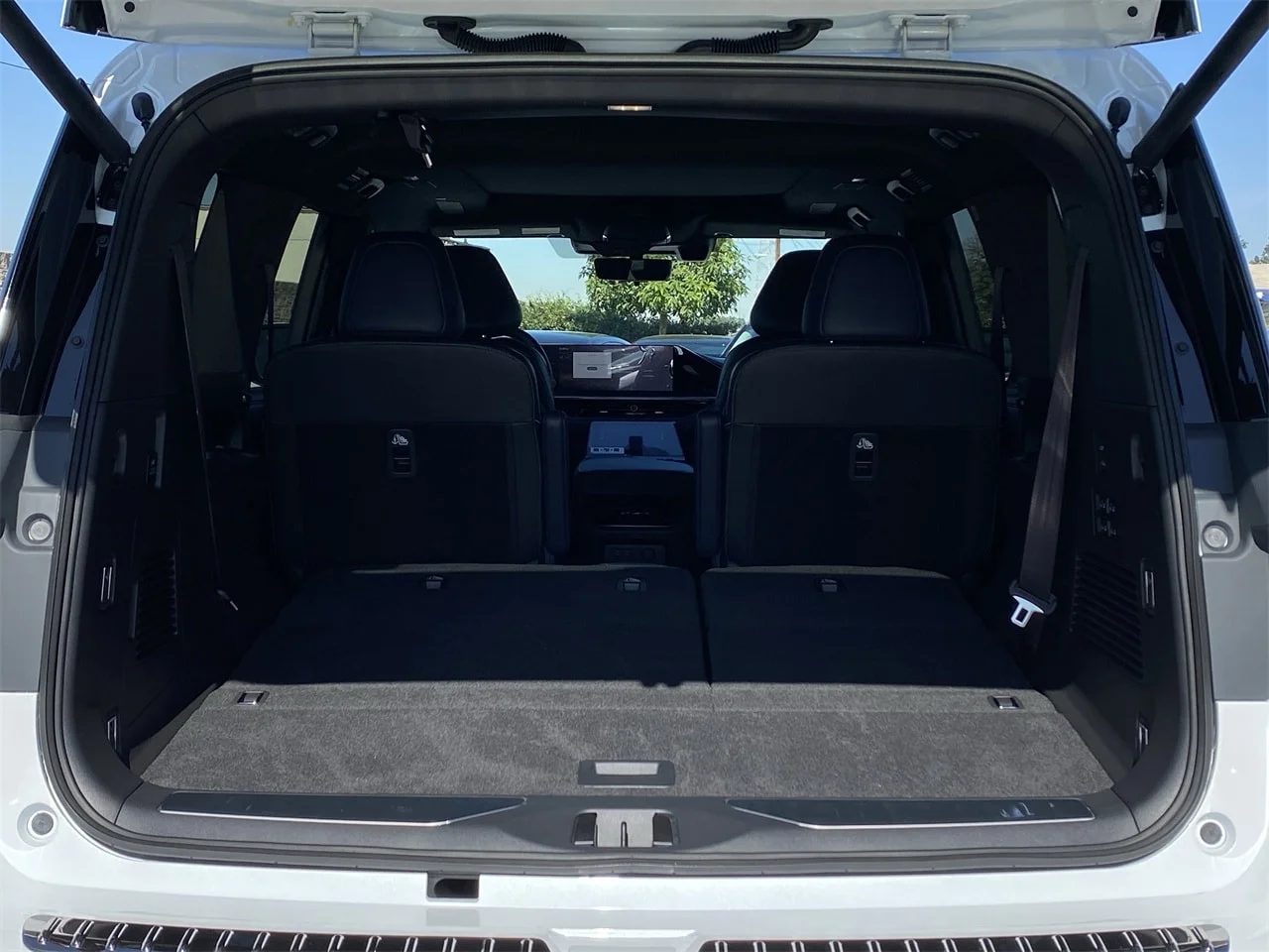 2026 INFINITI QX80 Sport - Photo 13