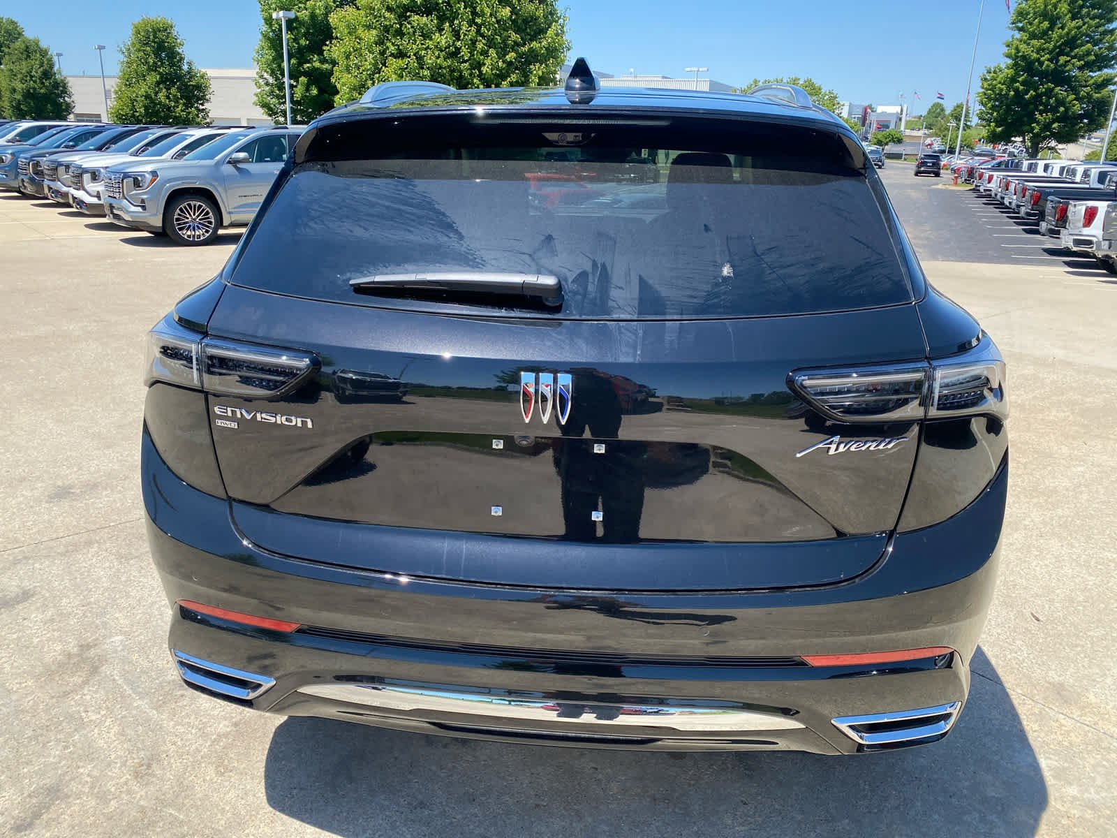 New 2026 Ebony Twilight Metallic Buick Avenir image 5