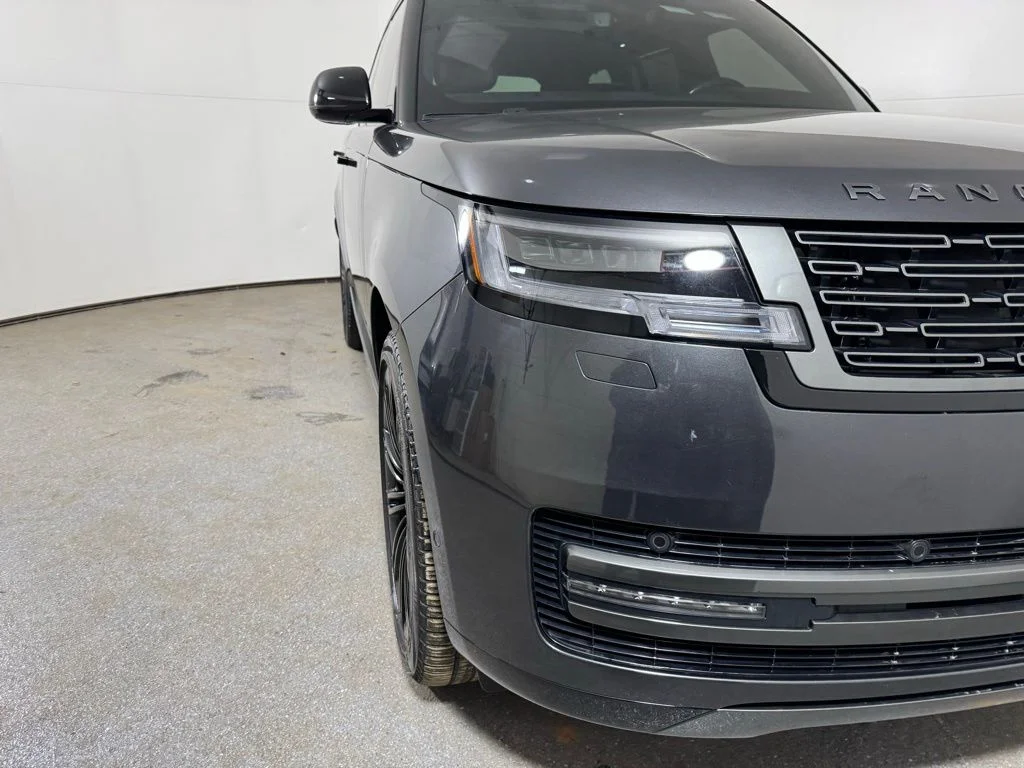 Used 2024 Carpathian Gray Premium Metallic Land Rover Autobiography image 4