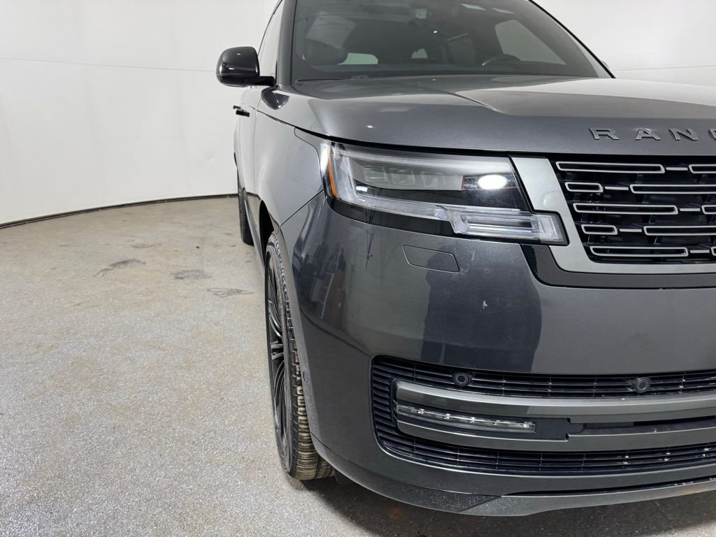 Used 2024 Carpathian Gray Premium Metallic Land Rover Autobiography image 4