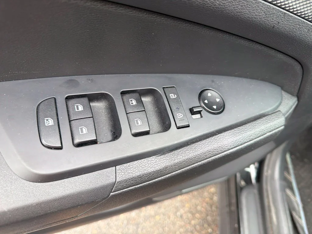 Used 2024 Fusion Black Kia LX image 22